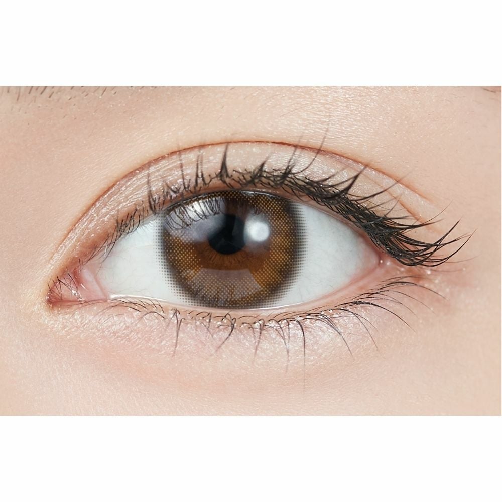 トパーズ(TOPARDS) カラコン - 指原莉乃(さっしー)  [1day] トパーズ ガーネット 公式装用画像