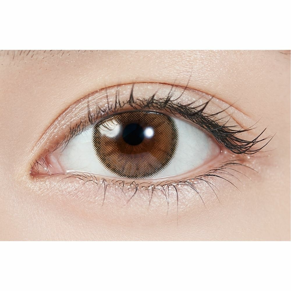 トパーズ(TOPARDS) カラコン - 指原莉乃(さっしー)  [1day] トパーズ パールキャッツアイ 公式装用画像