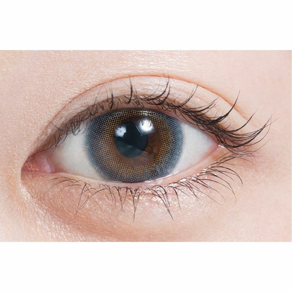 トパーズ ラピスラズリ装用画像