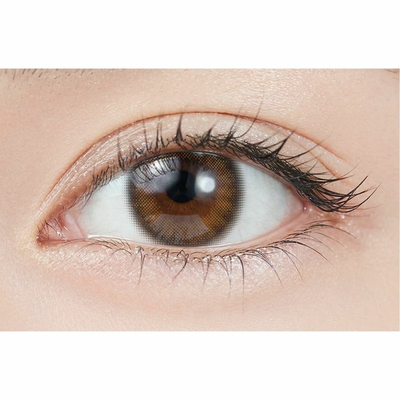 トパーズ(TOPARDS) カラコン - 指原莉乃(さっしー) [1month] トパーズ ガーネット 装用画像