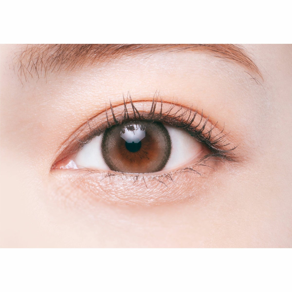  メロット (melotte) カラコン - 吉田朱里(あかりん)　キャットリング　装用画像