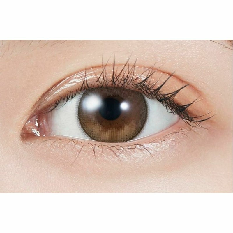 MOLAK TORIC 宮脇咲良 ドーリッシュブラウン　装用画像