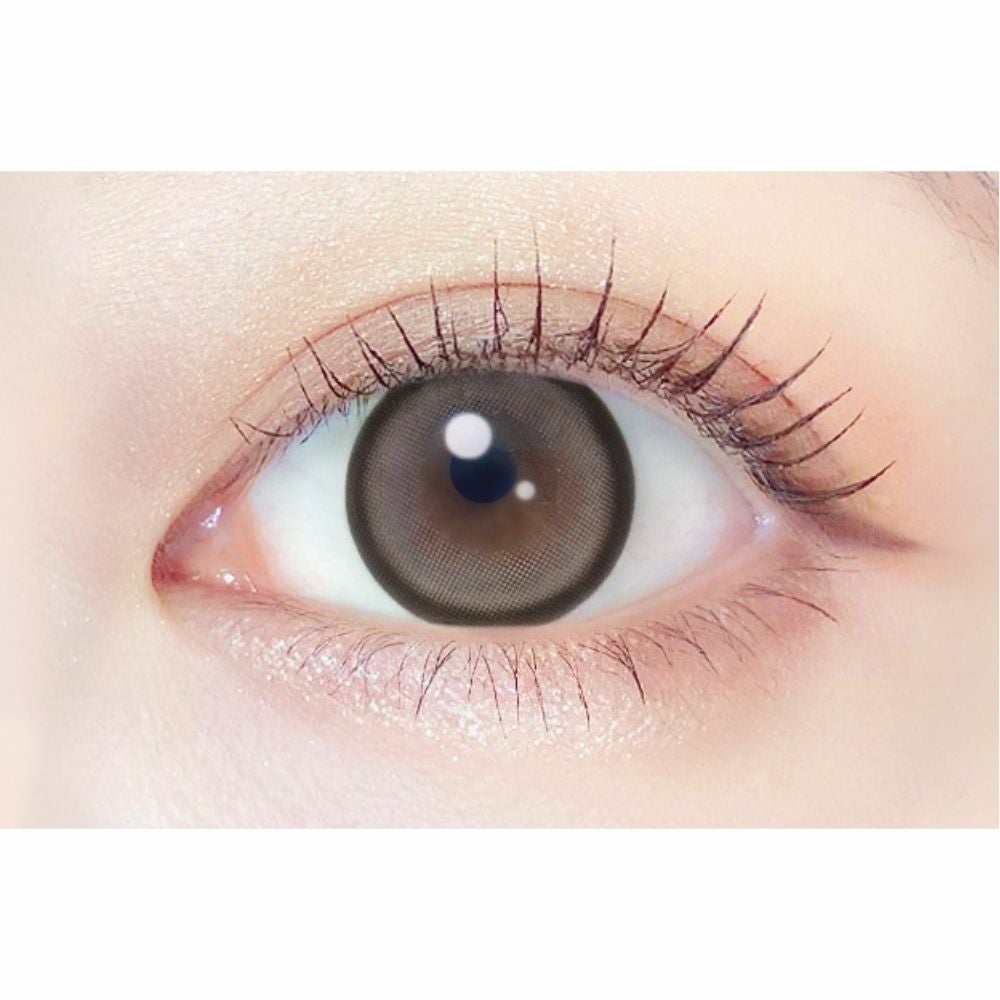 エバーカラー (EverColor) カラコン - 新木優子　シロップリング　装用画像