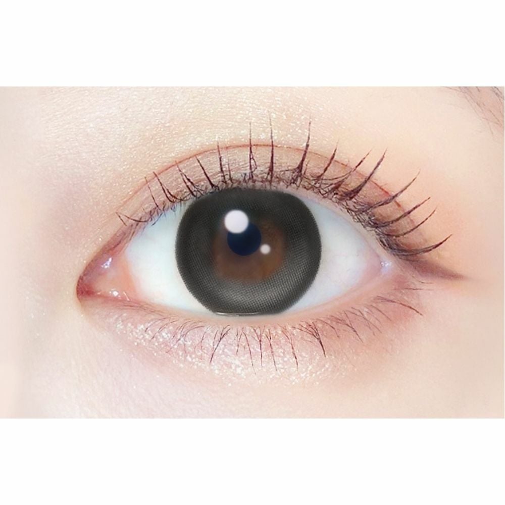 エバーカラー (EverColor) カラコン - 新木優子　エバーカラー (EverColor) カラコン - 新木優子　ベイビードロップ　装用画像