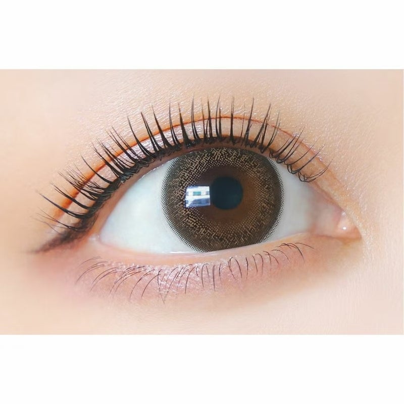 クレイネル(Clainel) カラコン -ワンデー クラシックブラウン 装用画像