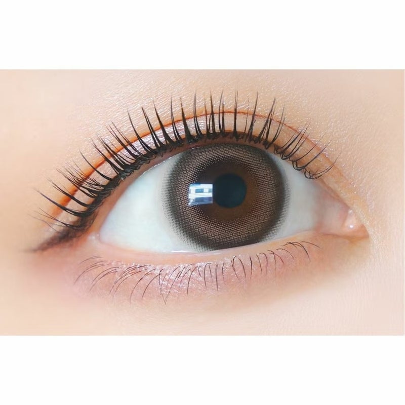  クレイネル(Clainel) カラコン 　レディモーヴ　装用画像