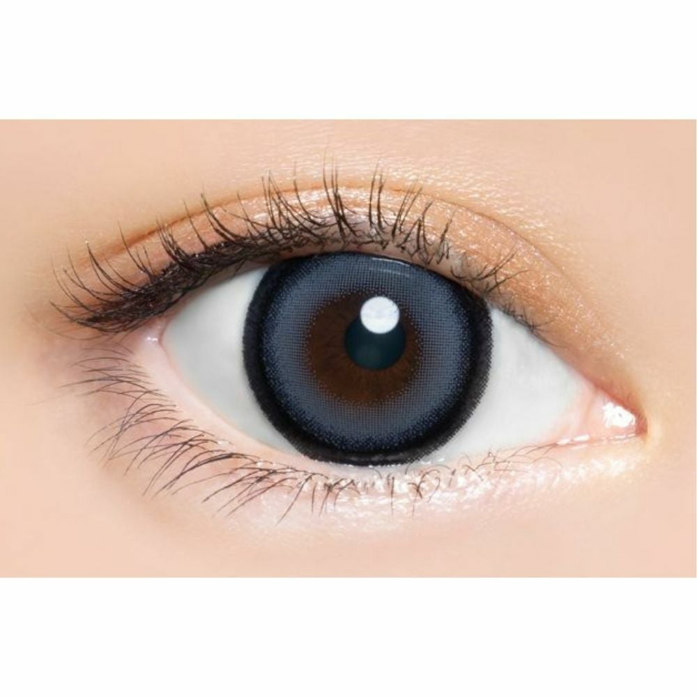 エンジェルカラー (AngelColor) カラコン - 益若つばさバンビシリーズ ワンデー ブルーベリームーン 装用画像