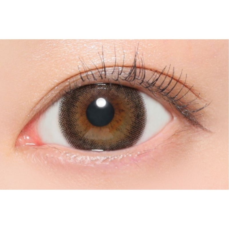  ファビュラス (Fabulous) カラコン - 鈴木愛理  [1month] ファビュラス シアーセーブル　装用画像